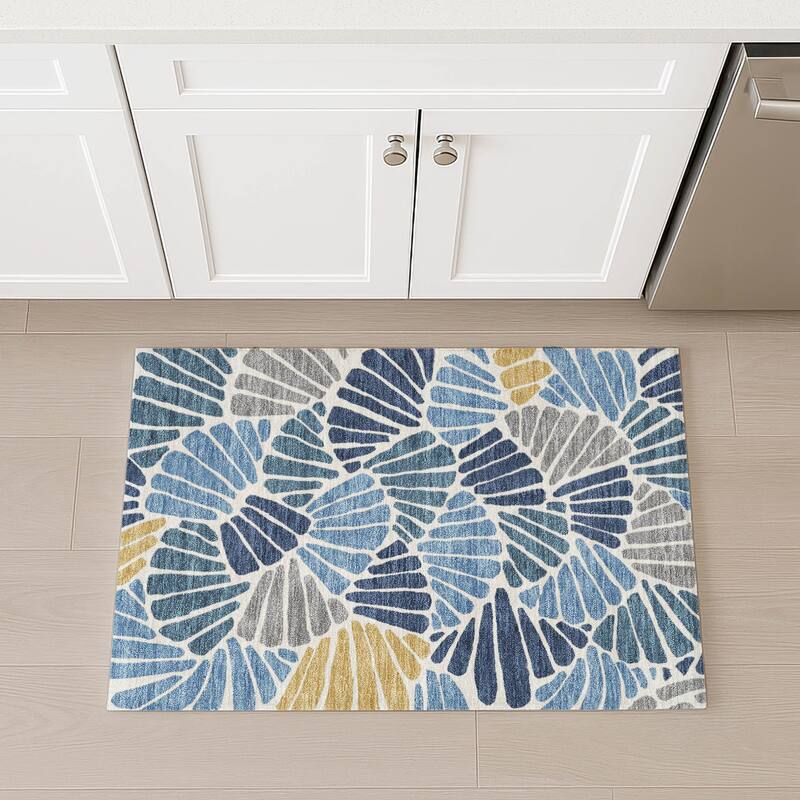 Machine Washable Indoor/ Outdoor Floral Modern Chantille Rug