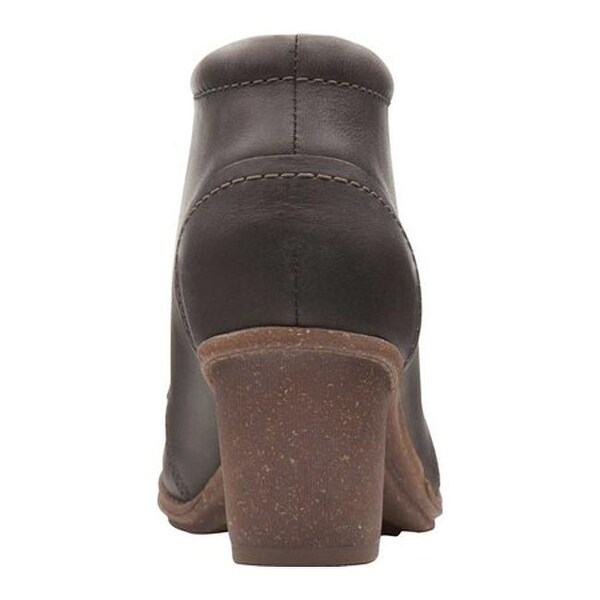 clarks sashlin sue ankle bootie