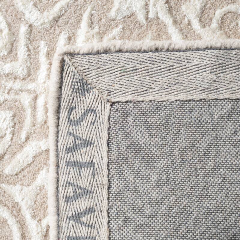 SAFAVIEH Handmade Glamour Graca Modern Viscose Rug