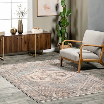 Nuloom Zelie Traditional Medallion Fringe Area Rug.
