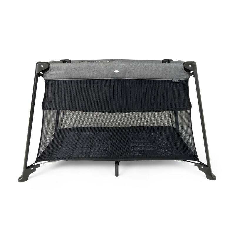 Metro Play Yard with Bassinet