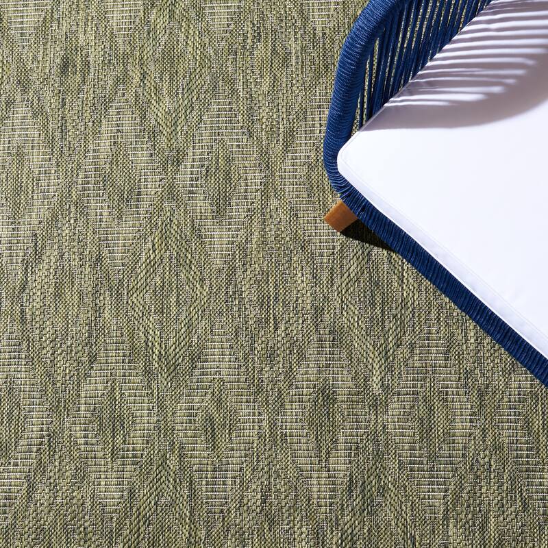 SAFAVIEH Courtyard Marolyn Indoor/ Outdoor Waterproof Patio Backyard Rug