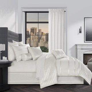 J. Queen New York Calvari Comforter Set