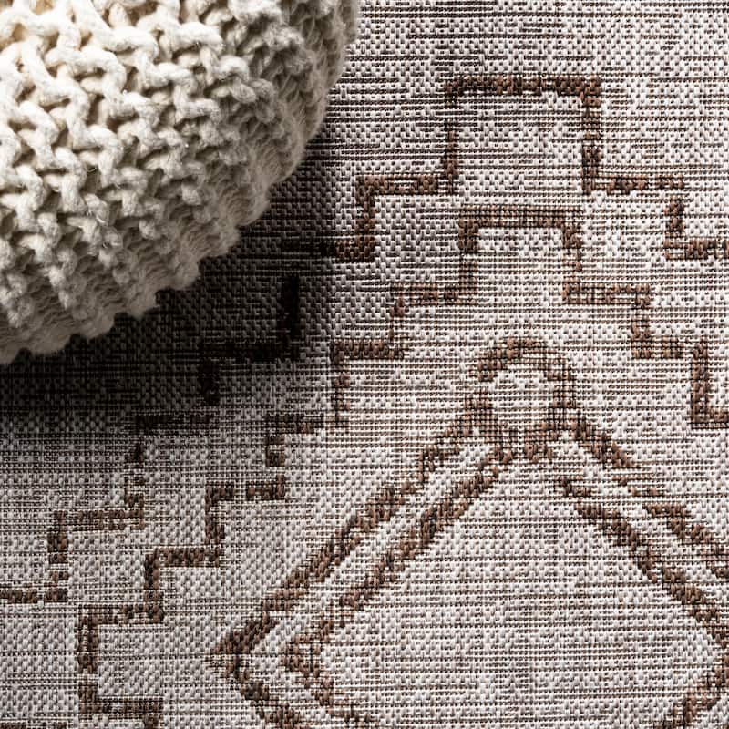 JONATHAN Y Carwa Diamond Tribal Medallion Indoor/Outdoor Area Rug