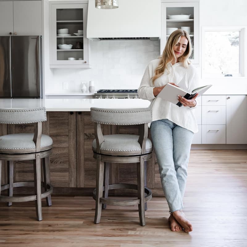 Maven Lane Alexander Swivel Kitchen Stool - Reclaimed Oak - Counter Height