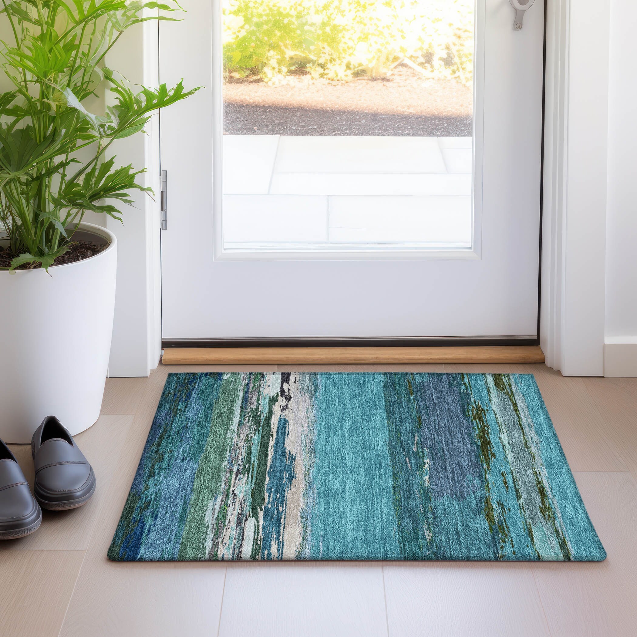Machine Washable Indoor/ Outdoor Ombre Stripes Chantille Rug