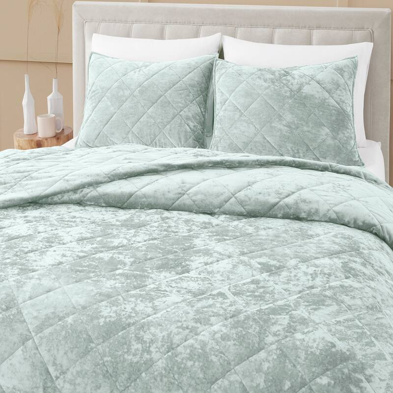Beaute Living Diamond Velvet 3 Piece Quilt Set