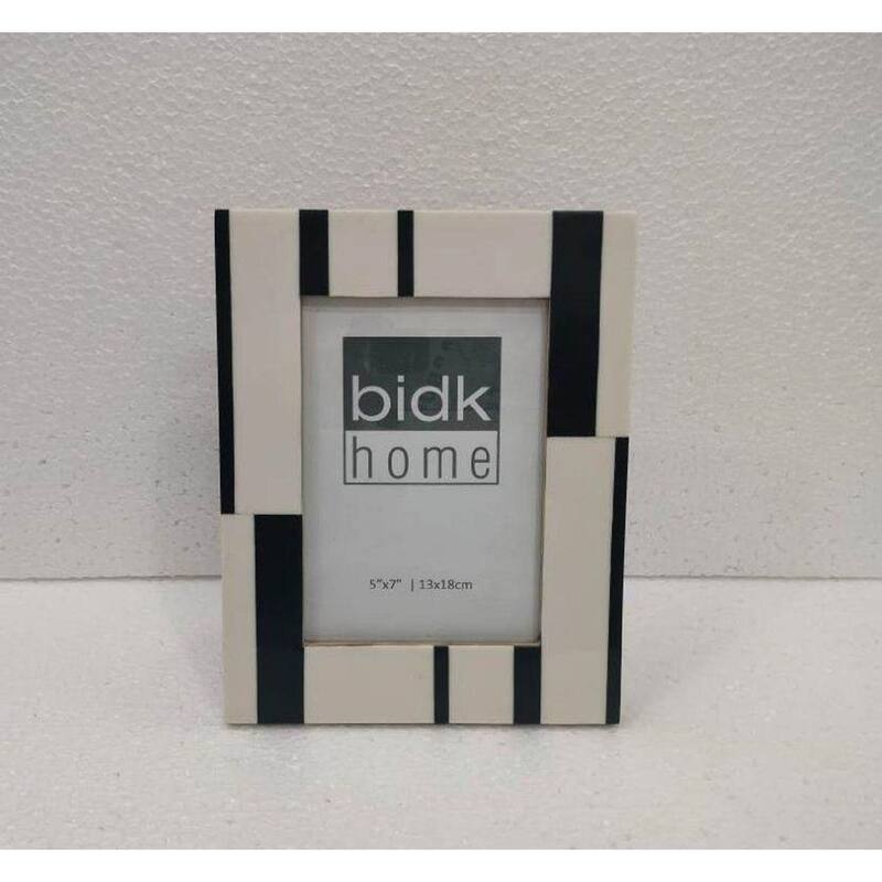 Resin Frame Black and White - BLACK & WHITE - 5x7