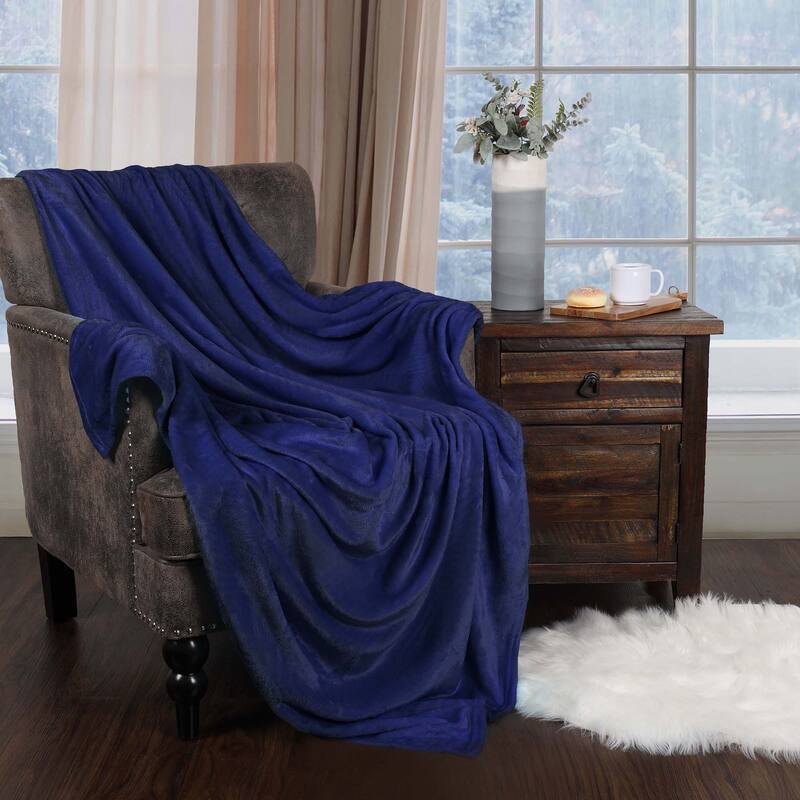 Superior Fleece Plush Medium Weight Soft Fluffy Decorative Blanket