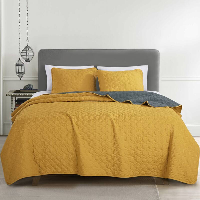 Kagami Luxury 3 Piece Bedspread