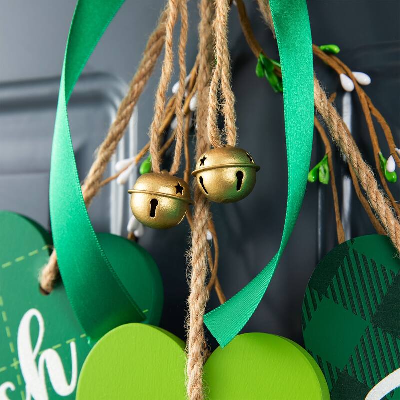 Glitzhome St. Patrick's Wooden Shamrock Doorknob Hanging Decor