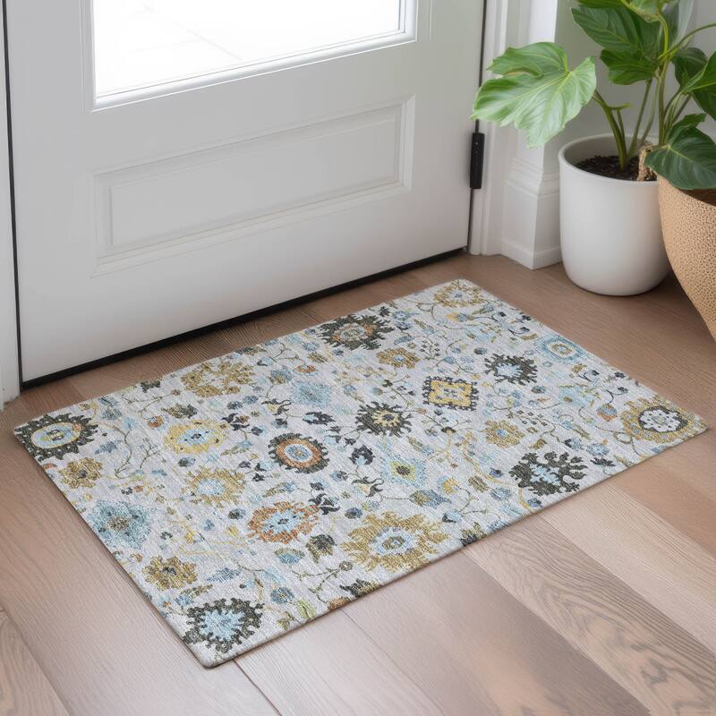 Machine Washable Indoor/ Outdoor Traditional Marci Chantille Rug