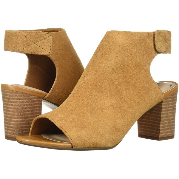 clarks deva bell sandal