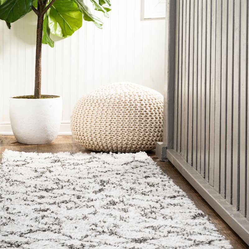 JONATHAN Y Tela Moroccan Diamond Shag Area Rug