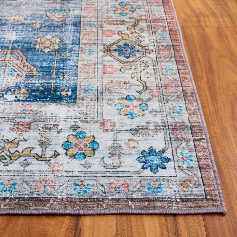 SAFAVIEH Arizona Teklia Machine Washable & Slip Resistant Rug
