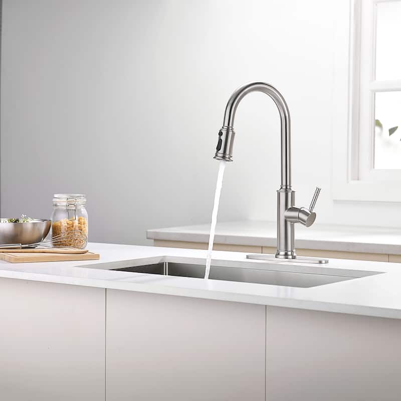 Single Handle Pull Down Sprayer Kitchen Faucet in Brushed Nickel
