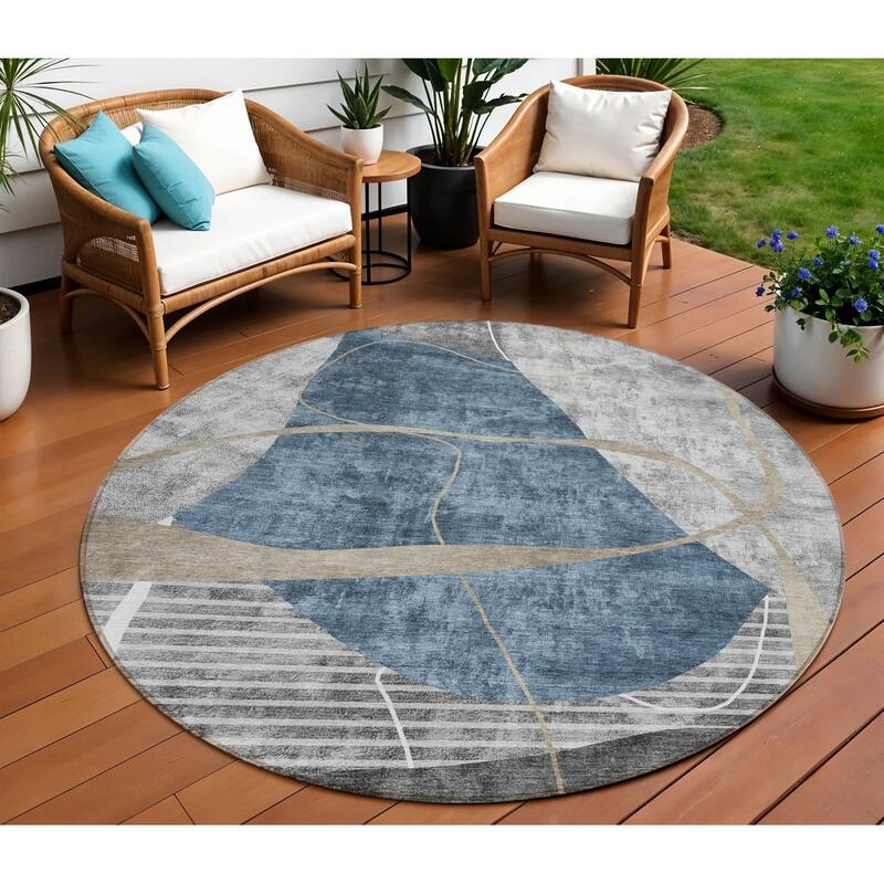 HomeRoots Abstract Transitional Rectangle Outdoor Rug - 8' Round