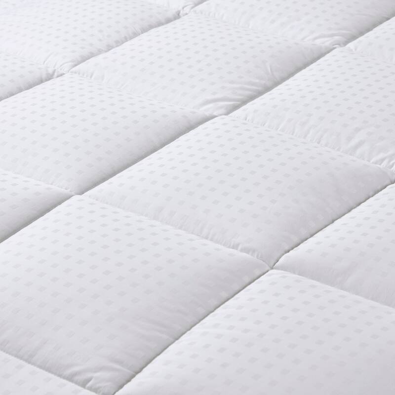 Croscill Signature White Dobby Cotton Down Alternative Comforter