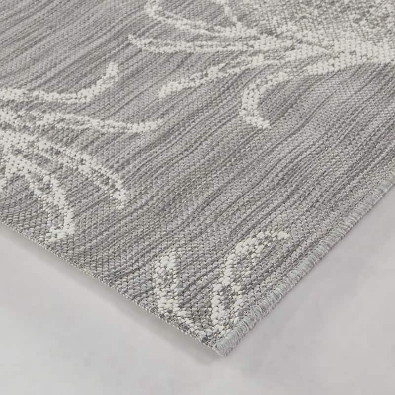 Sebastiao Coastal Crab Indoor/Outdoor Area Rug