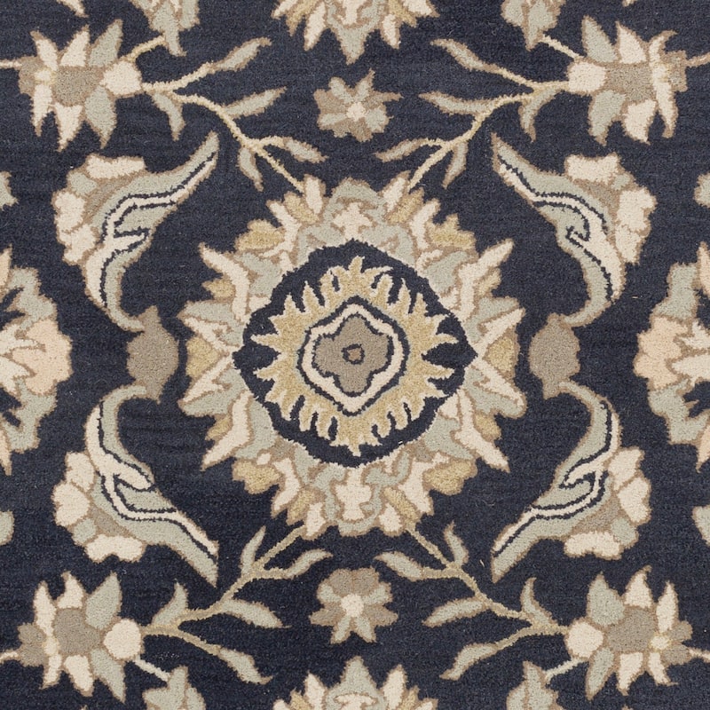 Livabliss Transitional Caesar Paisley Area Rug
