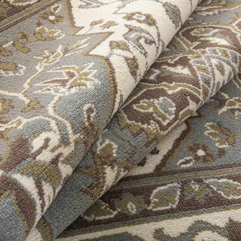 Superior Traditional Oriental Floral Medallion Indoor Area Rug