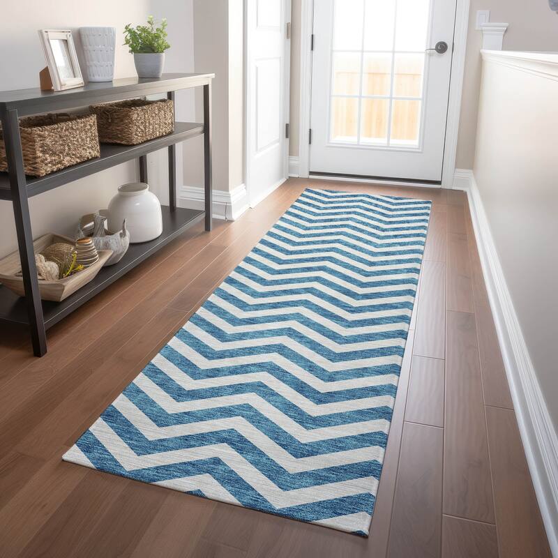 Machine Washable Indoor/ Outdoor Chantille Chevron Stripe Rug