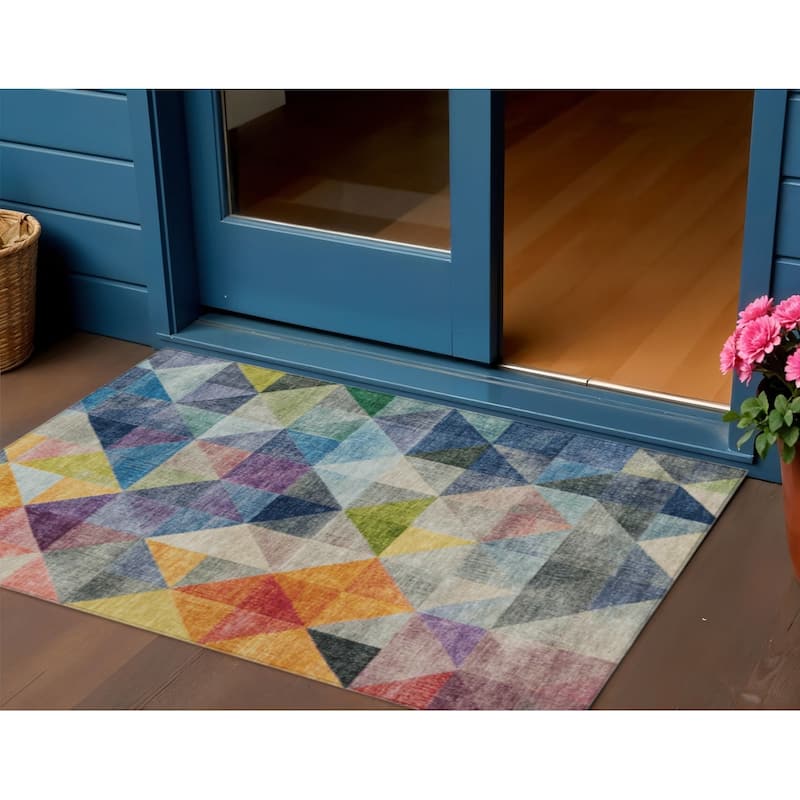 HomeRoots Geometric Transitional Rectangle Outdoor Rug - 3' x 5'