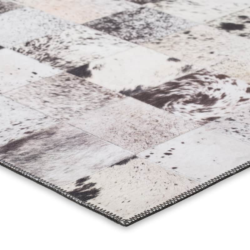 Indoor/ Outdoor Laredo Faux Hide Square Patchwork Washable Area Rug