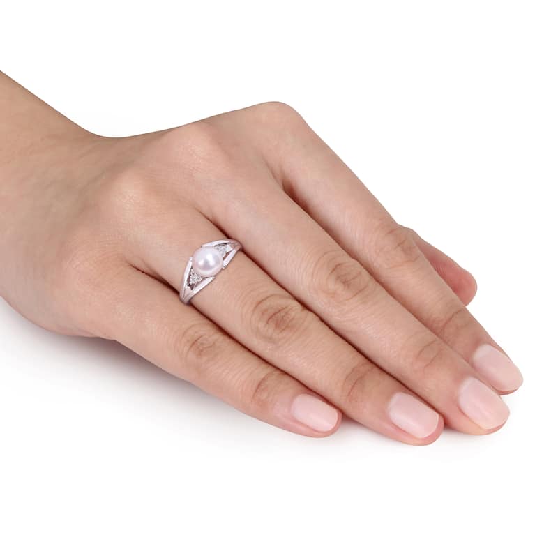 Miadora Sterling Silver Cultured Freshwater Pearl & Diamond Accent Split Shank Ring (7-7.5mm)