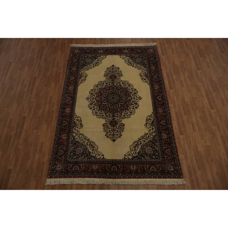 Hand Knotted Oriental 100% Wool Carpet Traditional Floral Beige & Ivories Isfahan Area Rug - 10' 1'' X 6' 10''