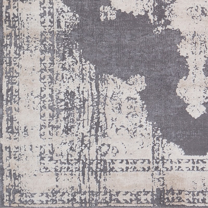 Livabliss Tabatha Distressed Grey Medallion Area Rug