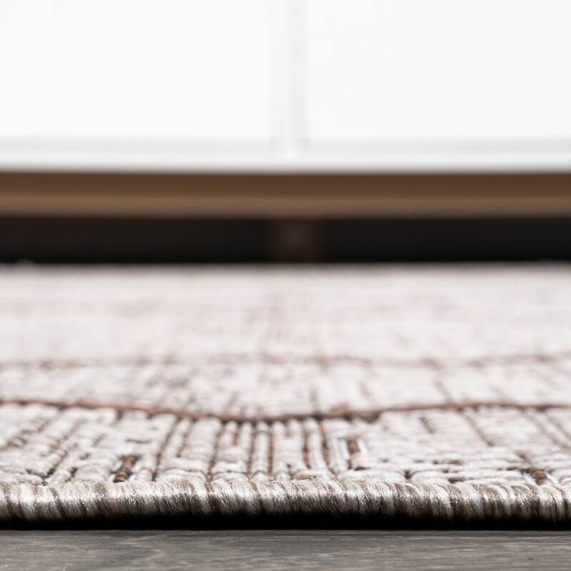JONATHAN Y Derya Tribal Diamond Trellis Indoor/Outdoor Area Rug
