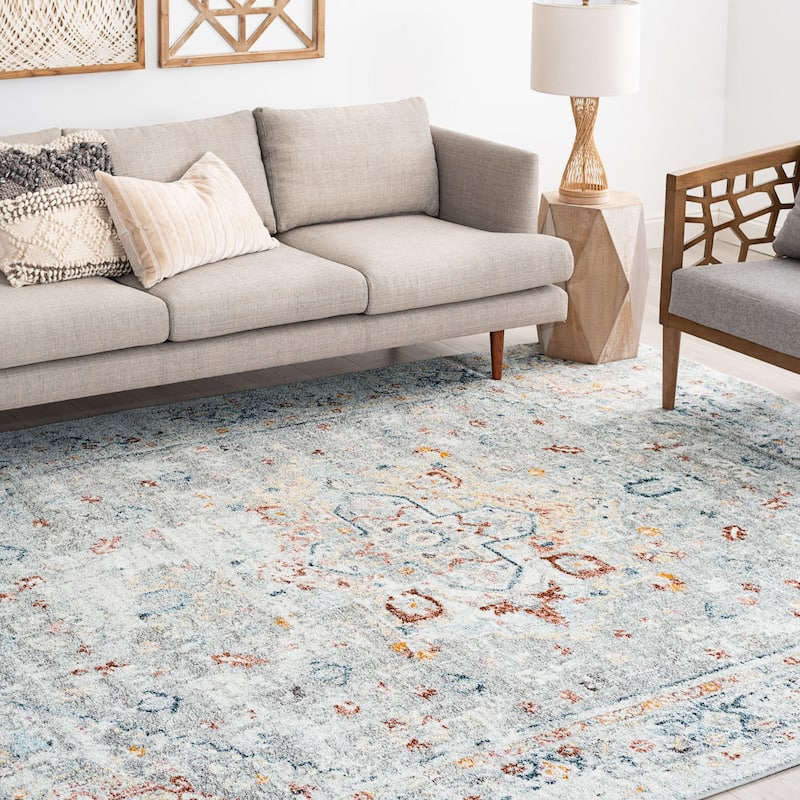 Whitfield Vintage Medallion Indoor Area Rug - 6'7'' x 9'6'' - Silver
