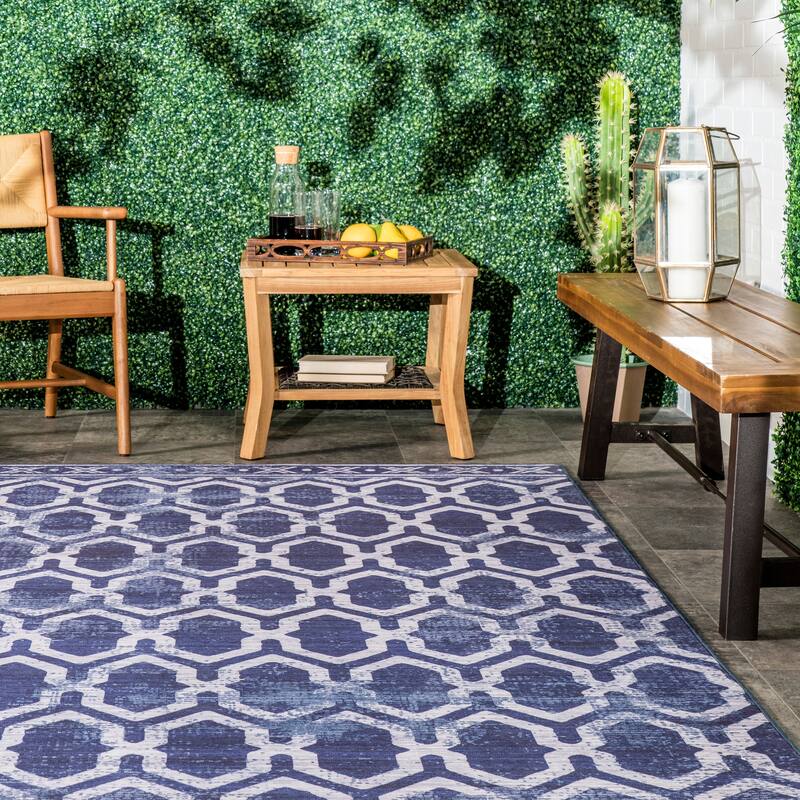 Nuloom Fae Geometric Machine Washable Indoor/Outdoor Area Rug
