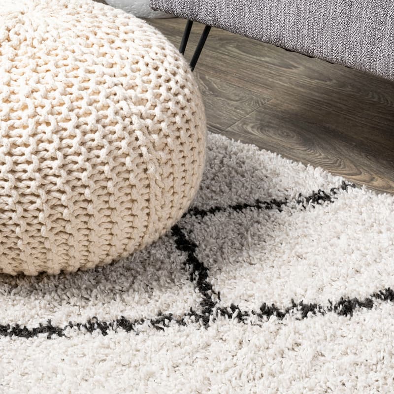 JONATHAN Y Nova Moroccan Diamond Shag Area Rug