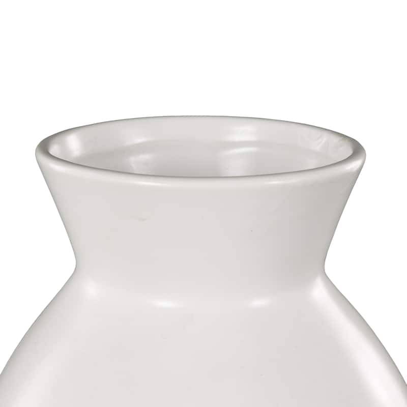 Ceramic Minimalistic Decorative Vase - Black or White - Roche River Decor