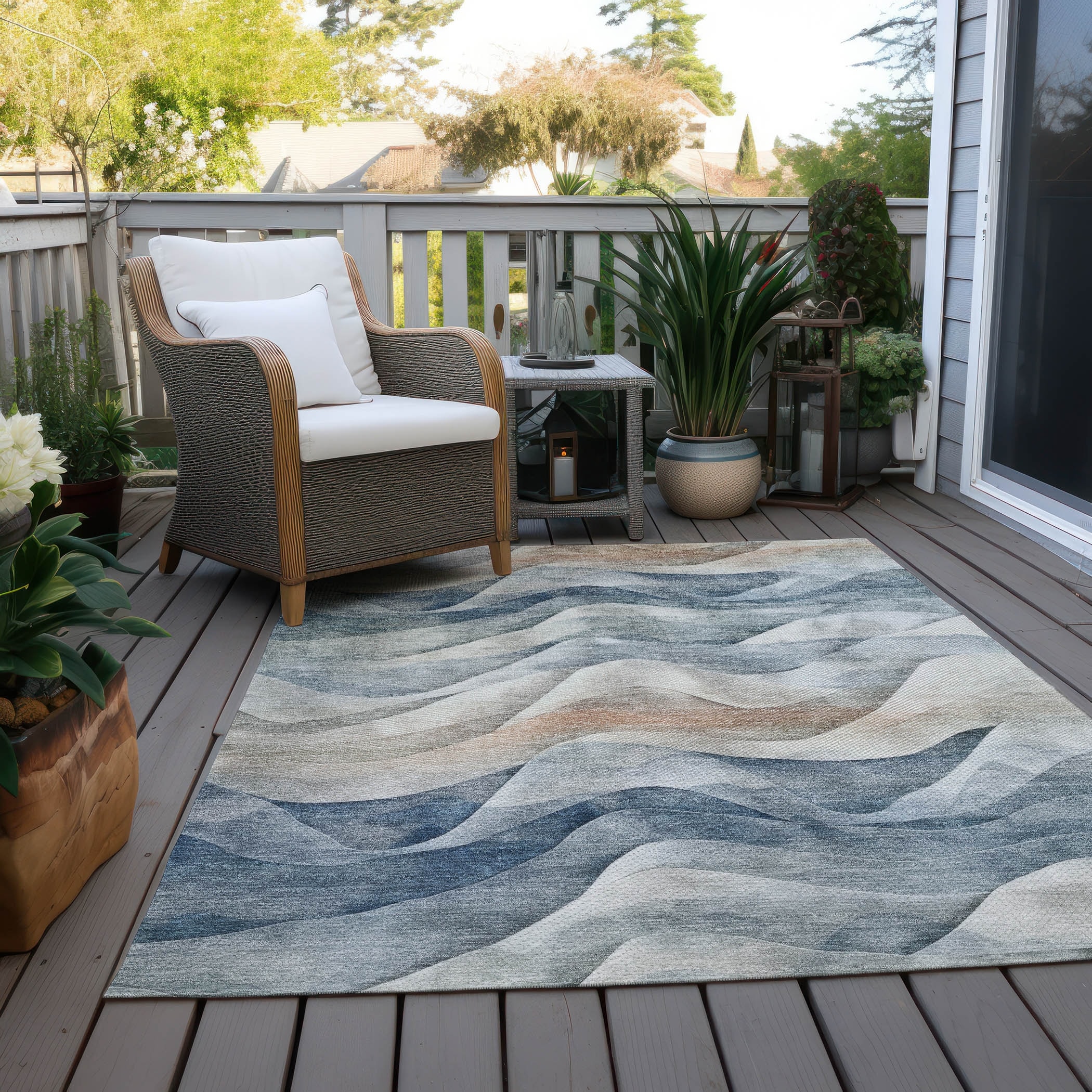 Machine Washable Indoor/ Outdoor Funky Waves Chantille Rug