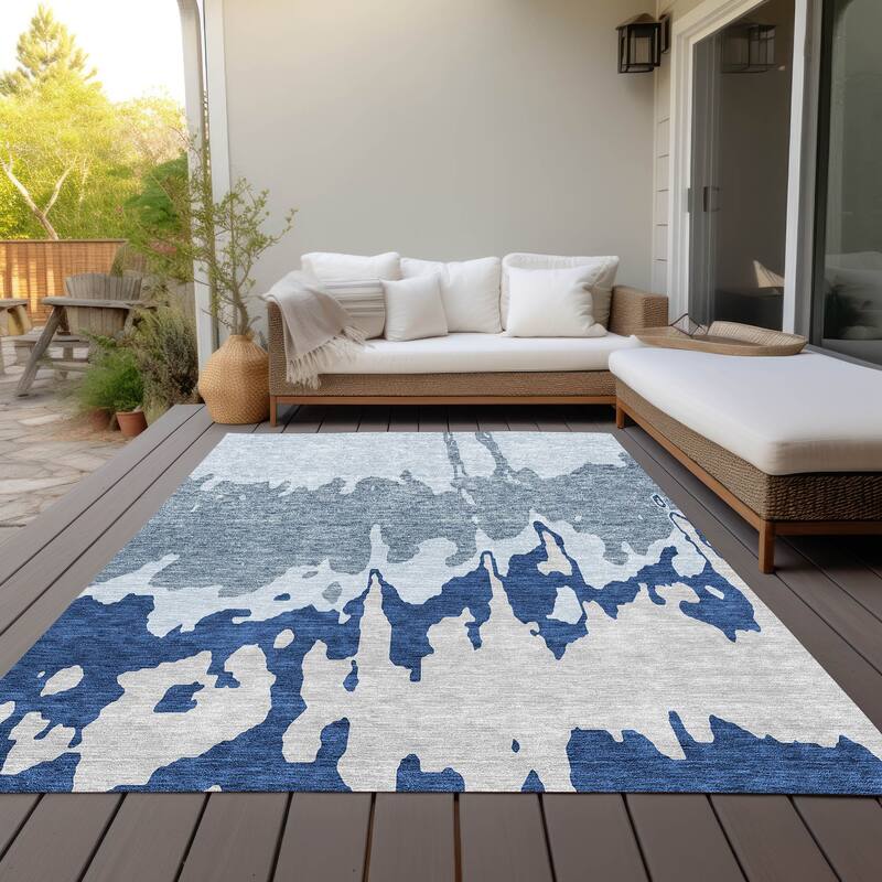 Machine Washable Indoor/ Outdoor Modern Abstract Chantille Rug - Sky - 8' x 10'