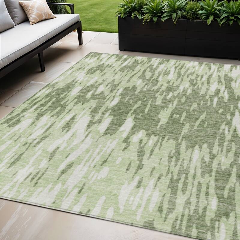 HomeRoots Abstract Transitional Rectangle Outdoor Rug - 5' X 8'