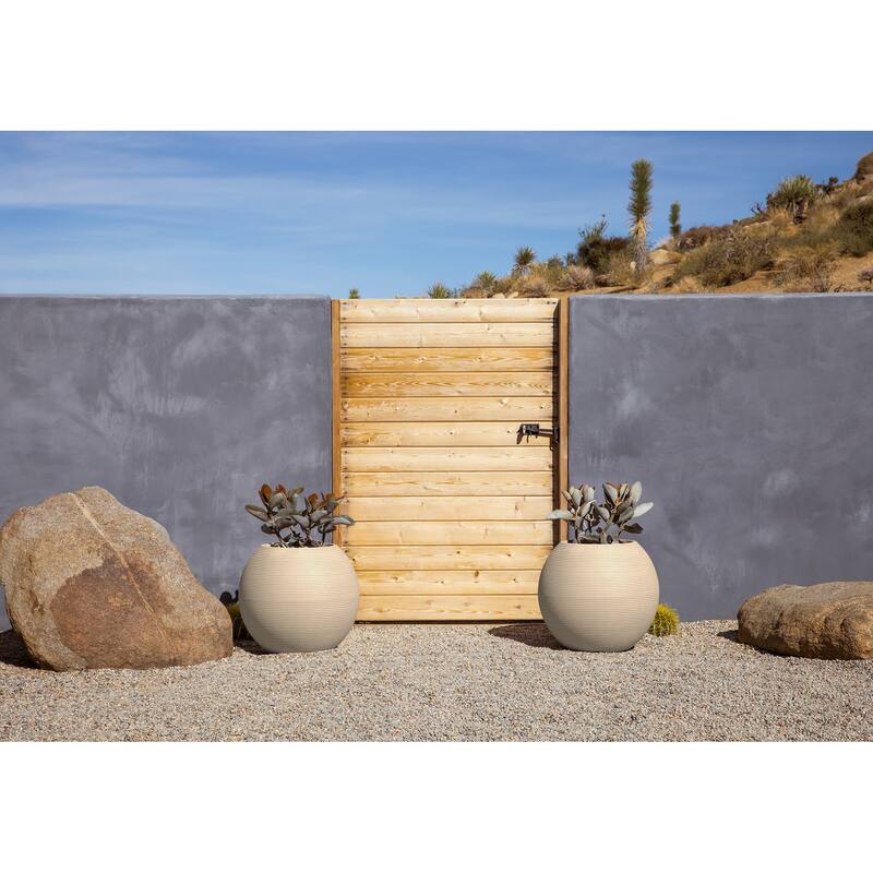 Veradek Strata Series Sphere 18'' Planter