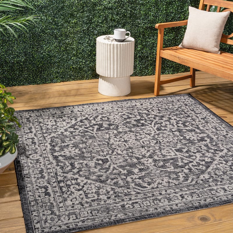 JONATHAN Y Medallion Textured Weave Indoor/Outdoor Area Rug - 4' Square - Black/Gray