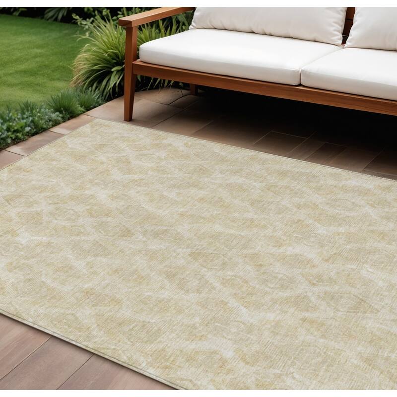 HomeRoots Geometric Traditional Rectangle Outdoor Rug - 8' X 10'