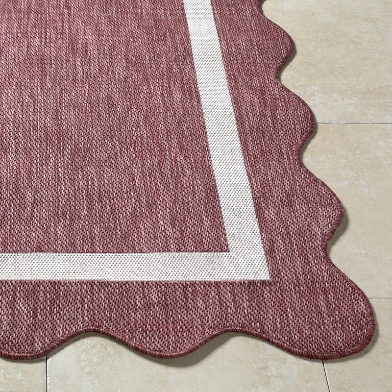 Livabliss Miami Beach Traditional Indoor / Outdoor Area Rug