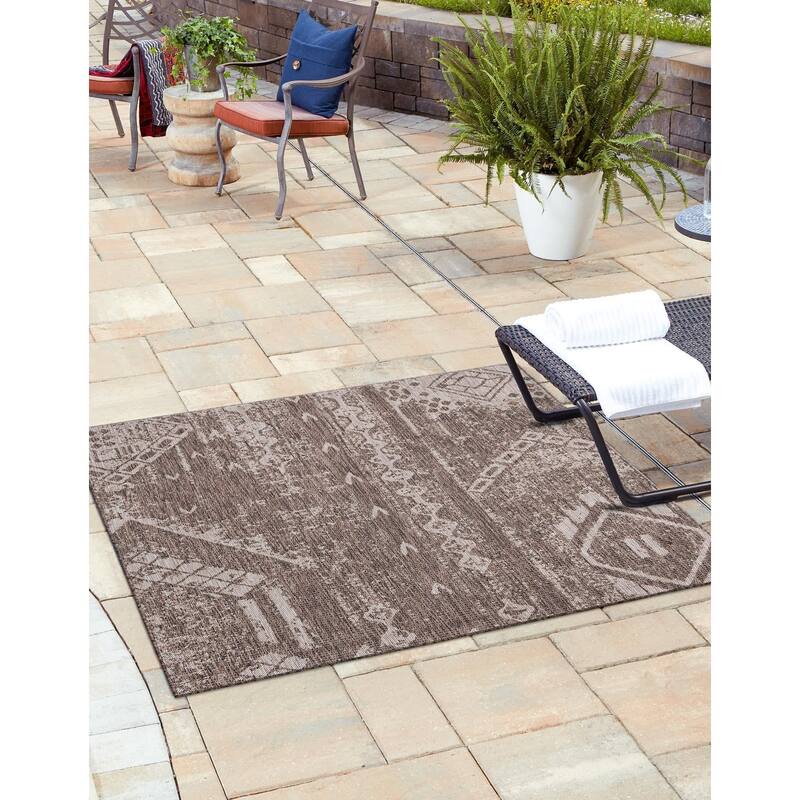 Outdoor Ogooplario Collection Area Rug