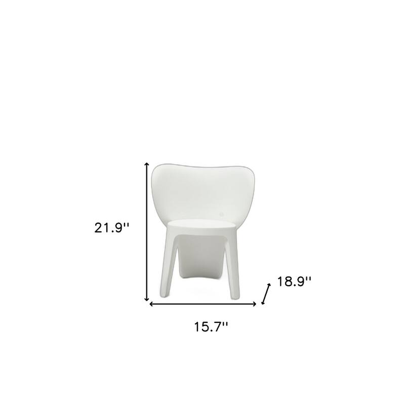 HomeRoots Set Of Four White Heavy Duty Plastic Juvenile Chairs - 15.70 in. x 21.90 in. x 18.90 in.
