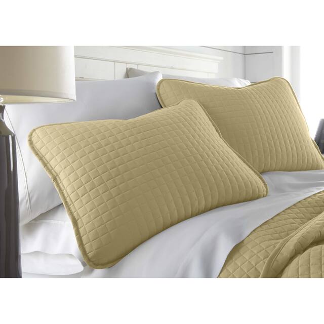 Oversized Solid 3-piece Quilt Set by Southshore Fine Linens