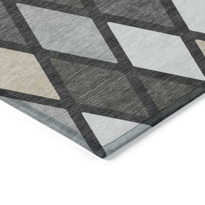 HomeRoots Geometric Transitional Rectangle Outdoor Rug