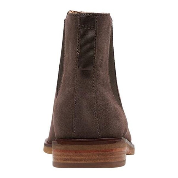 clarkdale gobi taupe suede