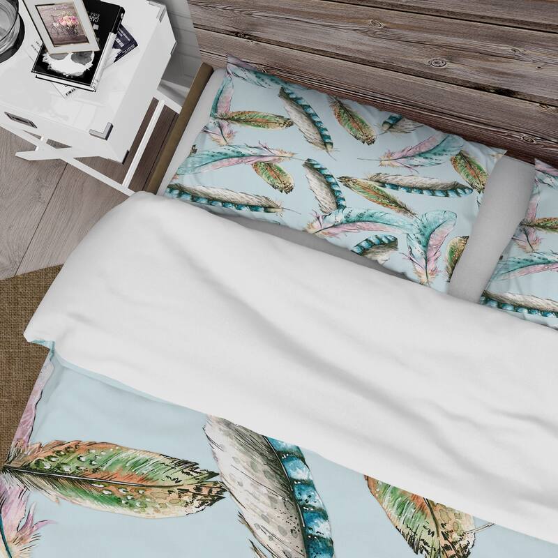 Designart 'Green Bird Feathers On Blue' Bohemian & Eclectic Duvet Cover Set
