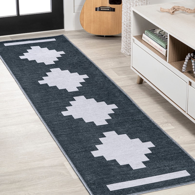 JONATHAN Y Luola Solid Low-Pile Machine Washable Area Rug